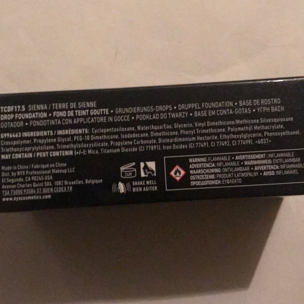 Total Control Drop Foundation - Picture 4 of 6